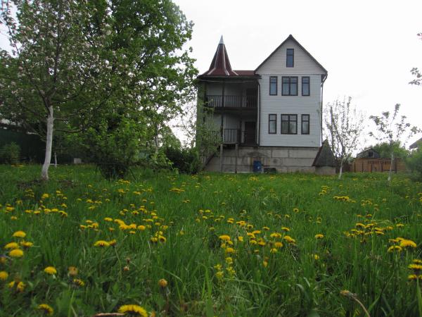 Сдаю недорого. Коттедж на берегу водоема, снять домик на выходной